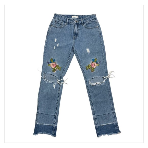 Q2 Denim - Q2 unique denim blue embroidered floral distressed jeans denim women's size M 6